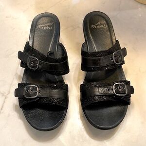 Dansko Jessie Lizard Black Sandals Size 9